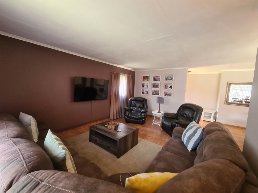 4 Bedroom Property for Sale in Vaalpark Free State